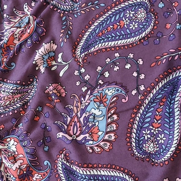 Skirts - Picture 7 of 9